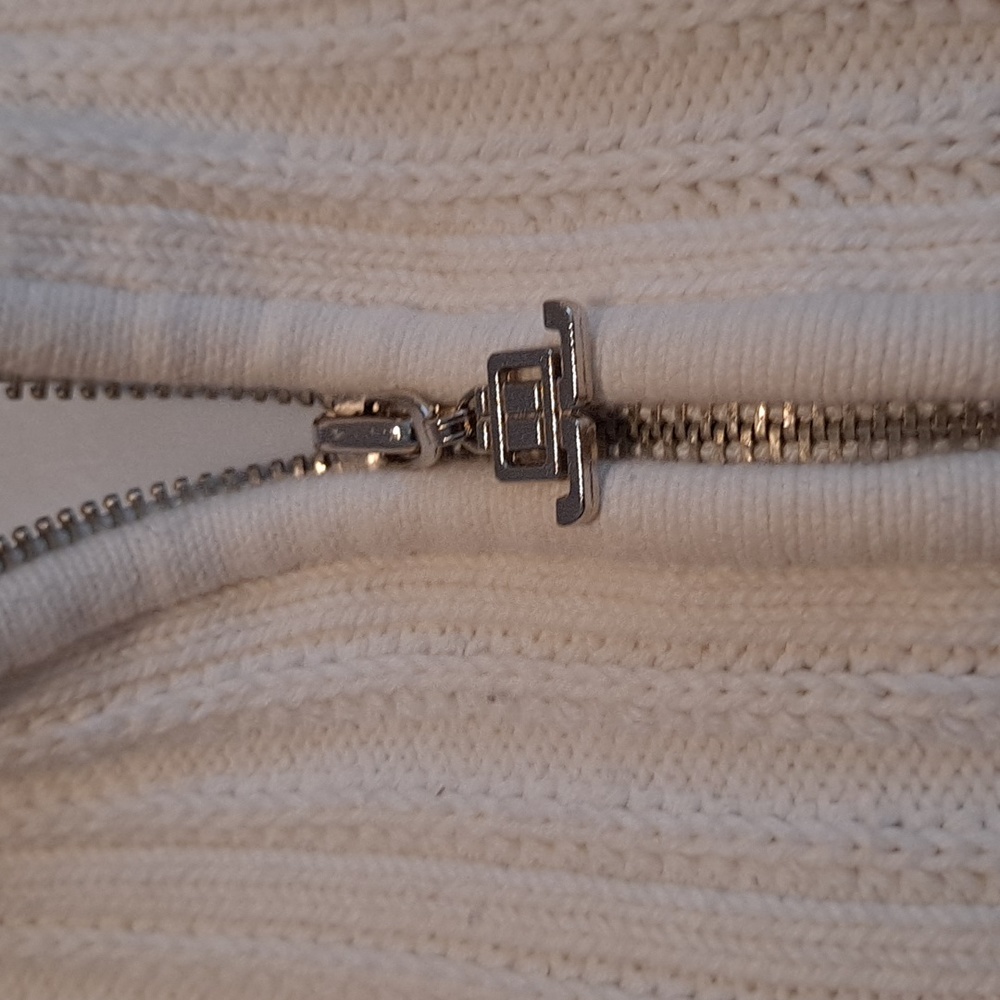Y2K Jennifer Lopez JLo White Belted Sweater - Picture 3 of 8